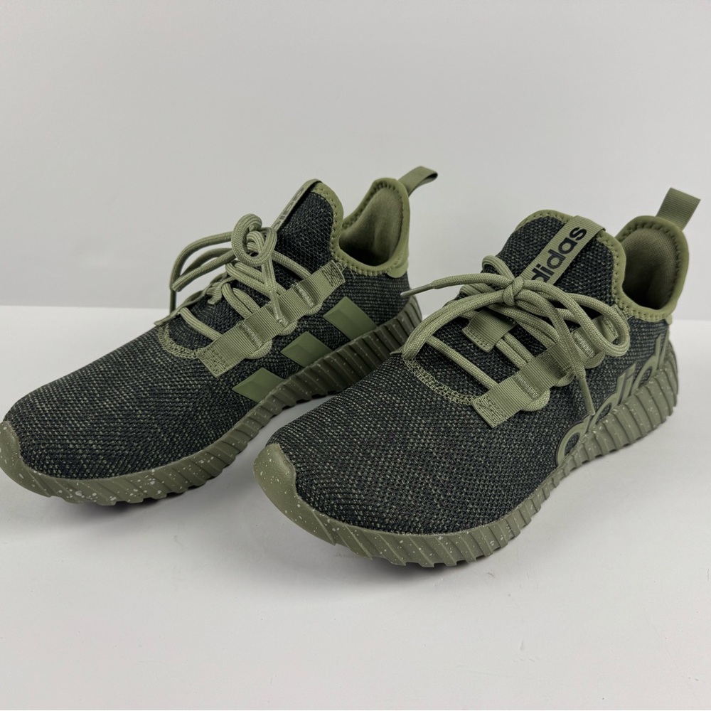 Men’s Adidas Kaptir 3.0 wide athletic shoe size 10.5